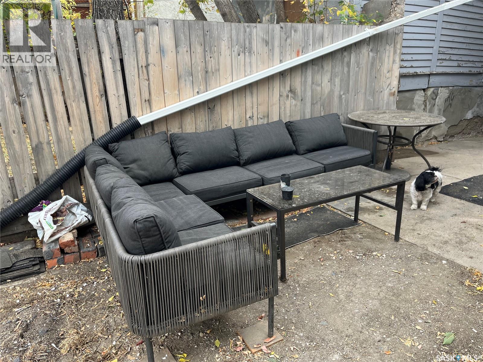 1447 Robinson Street, Regina, SK - Outdoor With Exterior