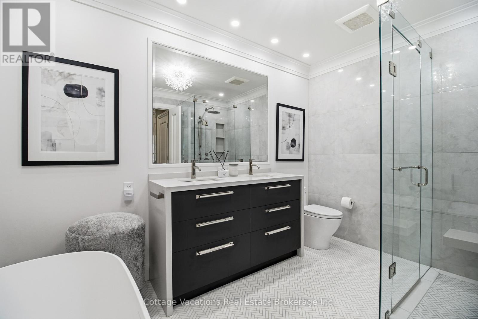 46 Bernard Avenue, Toronto (Annex), ON - Indoor Photo Showing Bathroom