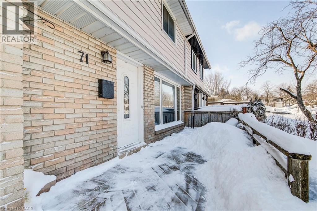 71 Shadeland Crescent, Kitchener, ON - Outdoor
