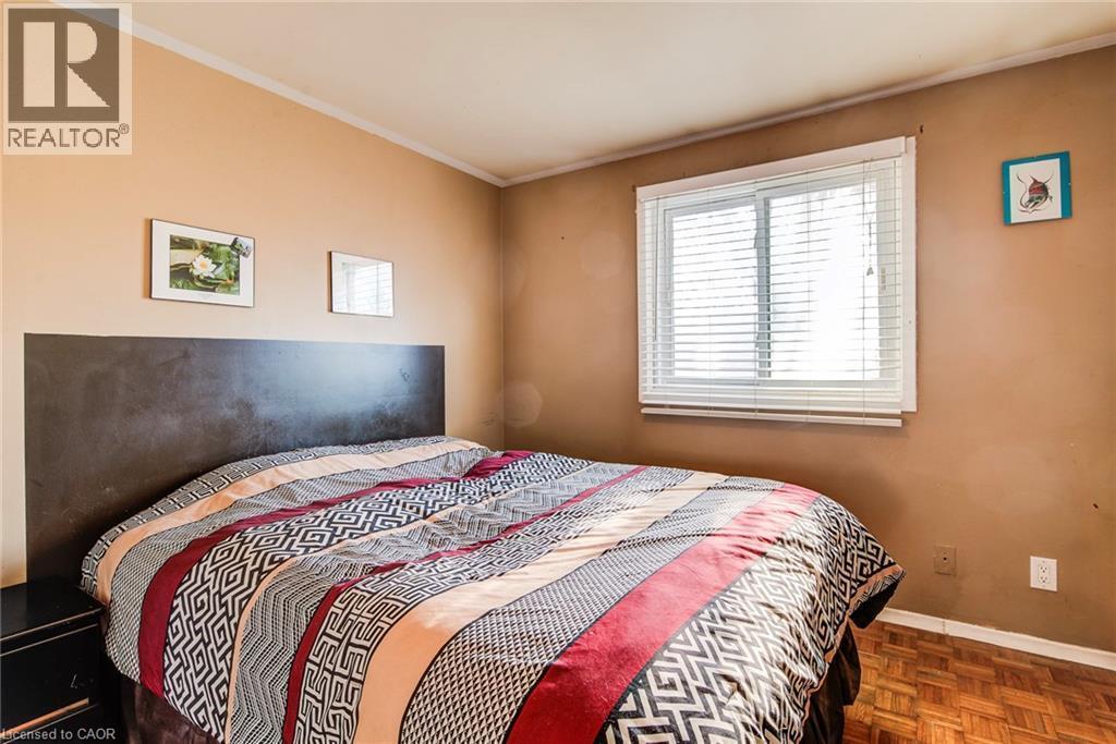 71 Shadeland Crescent, Kitchener, ON - Indoor Photo Showing Bedroom