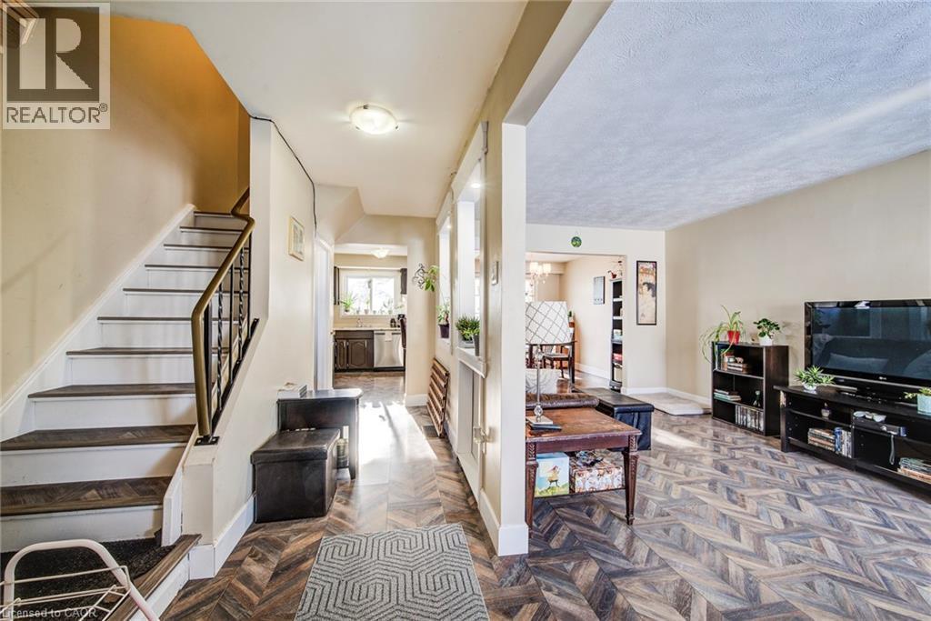 71 Shadeland Crescent, Kitchener, ON - Indoor Photo Showing Other Room