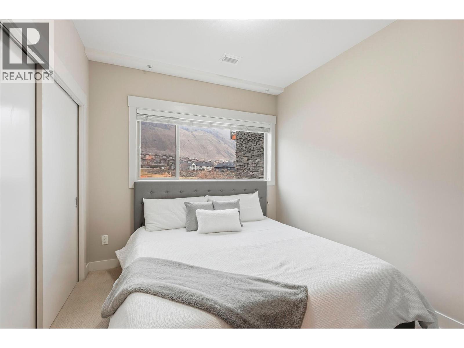 1040 Talasa Court Unit# 3217, Kamloops, BC - Indoor Photo Showing Bedroom