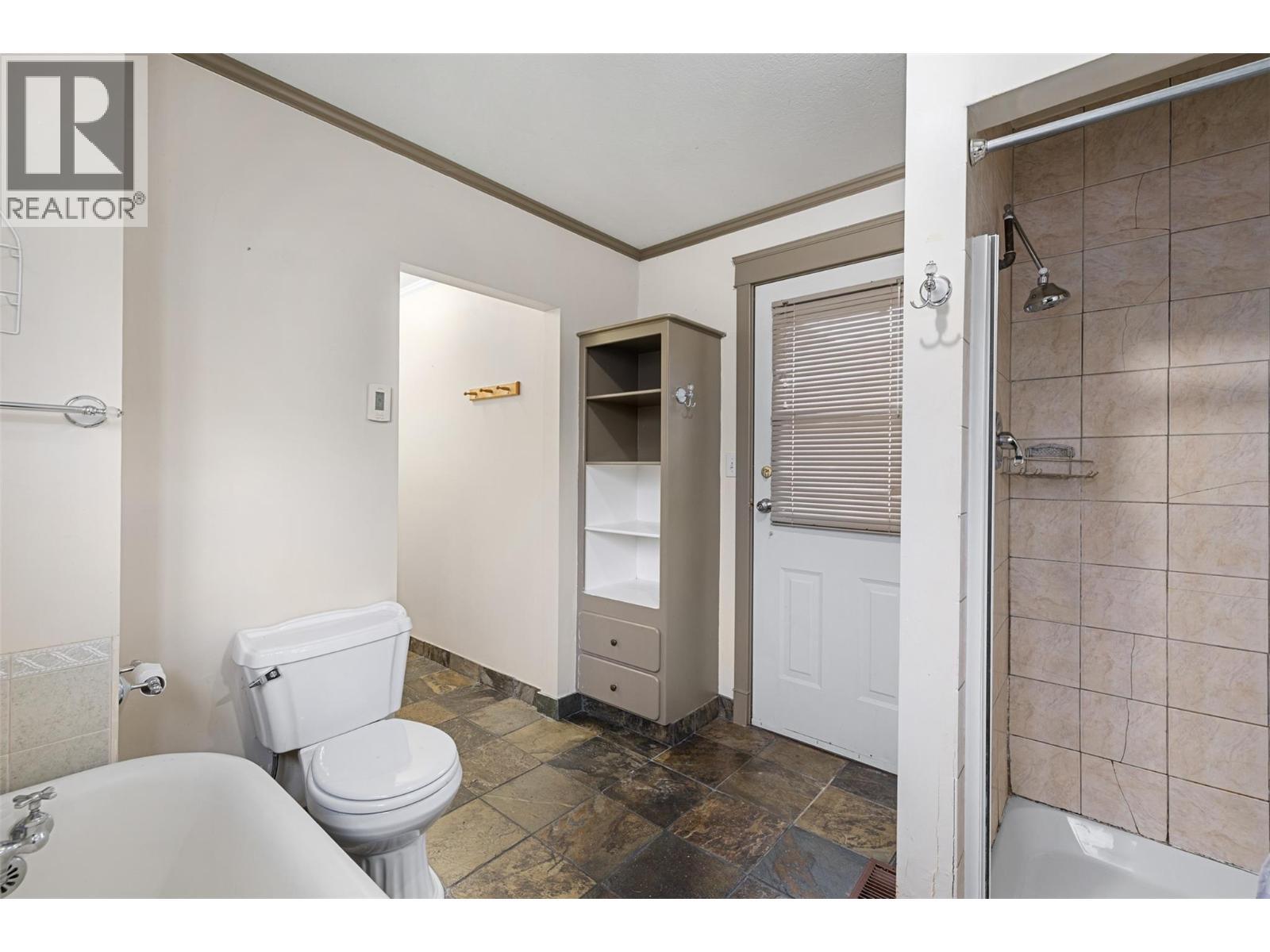 5267 Chute Lake Road, Kelowna, BC - Indoor Photo Showing Bathroom