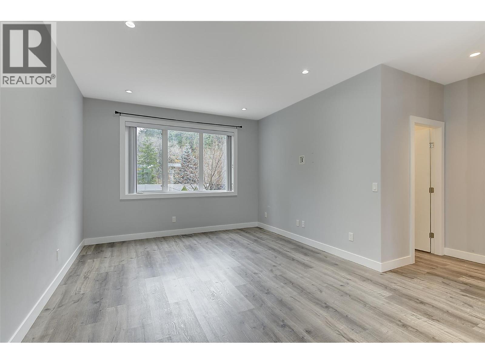 2745 Hewl Road, West Kelowna, BC - Indoor Photo Showing Other Room