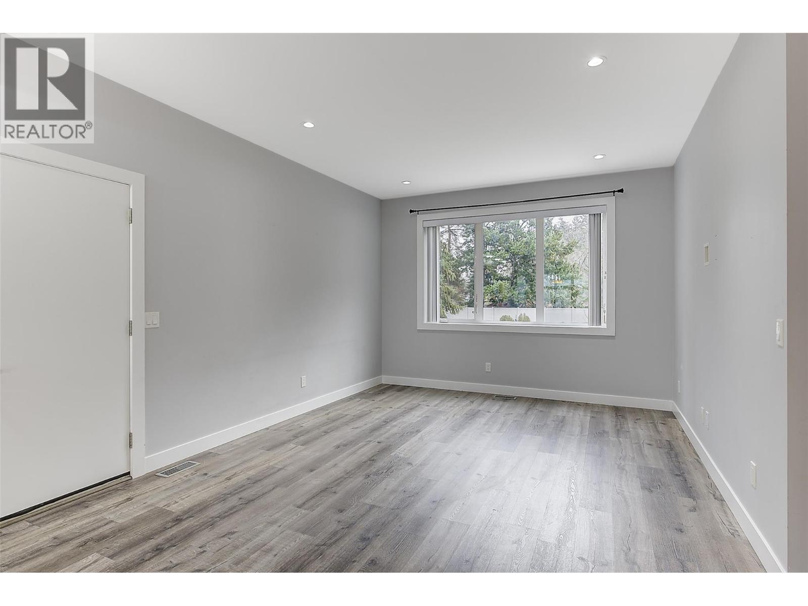 2745 Hewl Road, West Kelowna, BC - Indoor Photo Showing Other Room