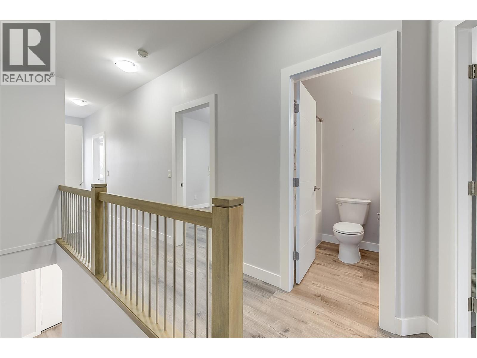 2745 Hewl Road, West Kelowna, BC - Indoor