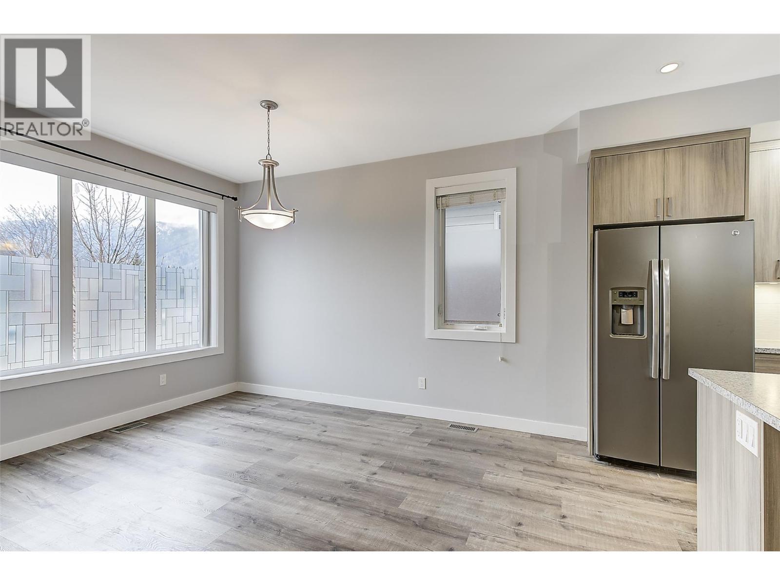 2745 Hewl Road, West Kelowna, BC - Indoor Photo Showing Kitchen With Stainless Steel Kitchen