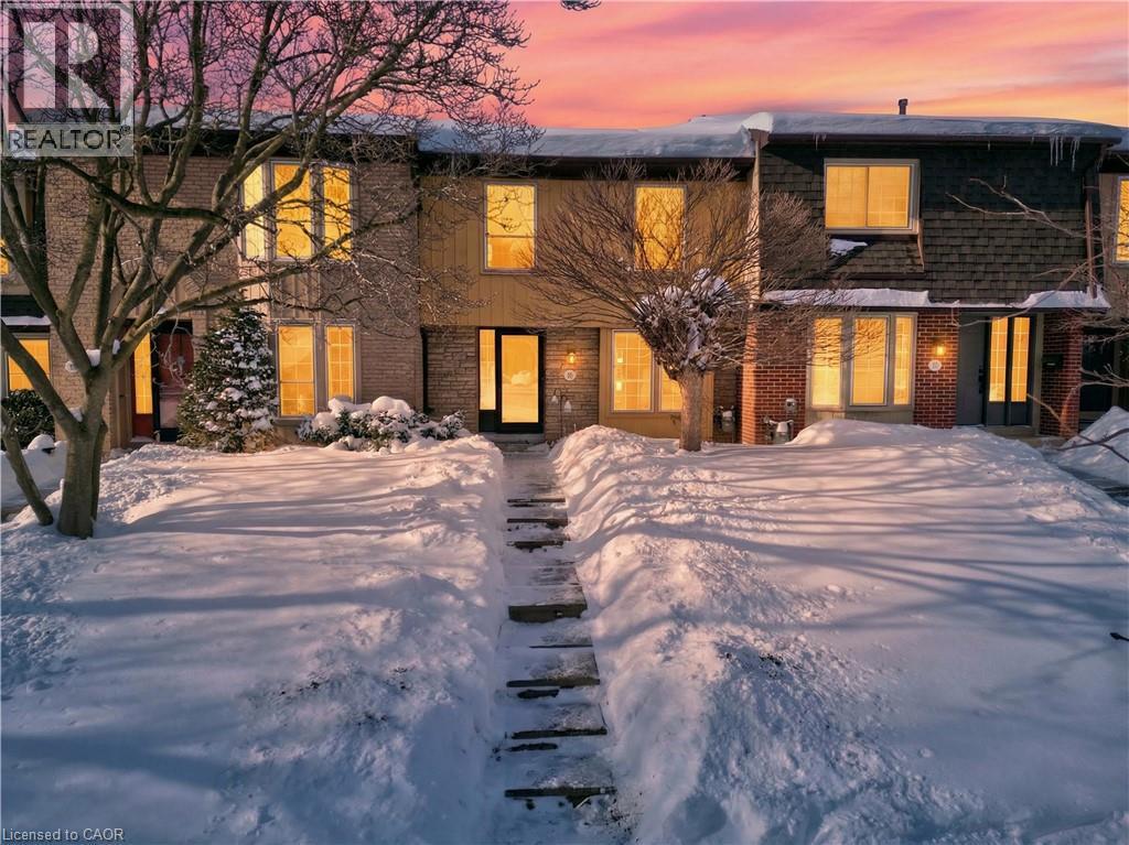 3049 Glencrest Road Unit# 31, Burlington, ON - Outdoor