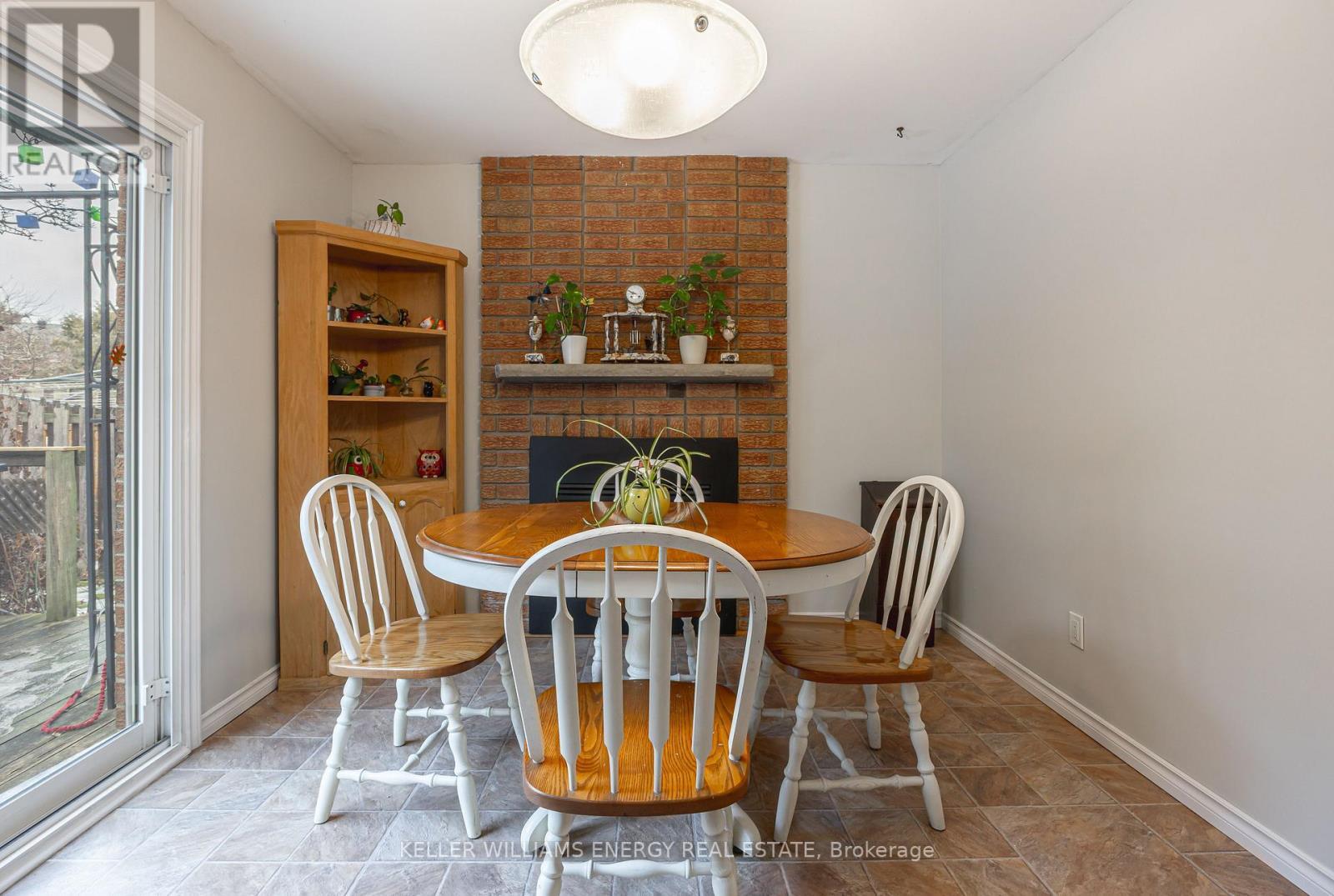 17 Barrow Court, Whitby (Lynde Creek), ON - Indoor Photo Showing Dining Room