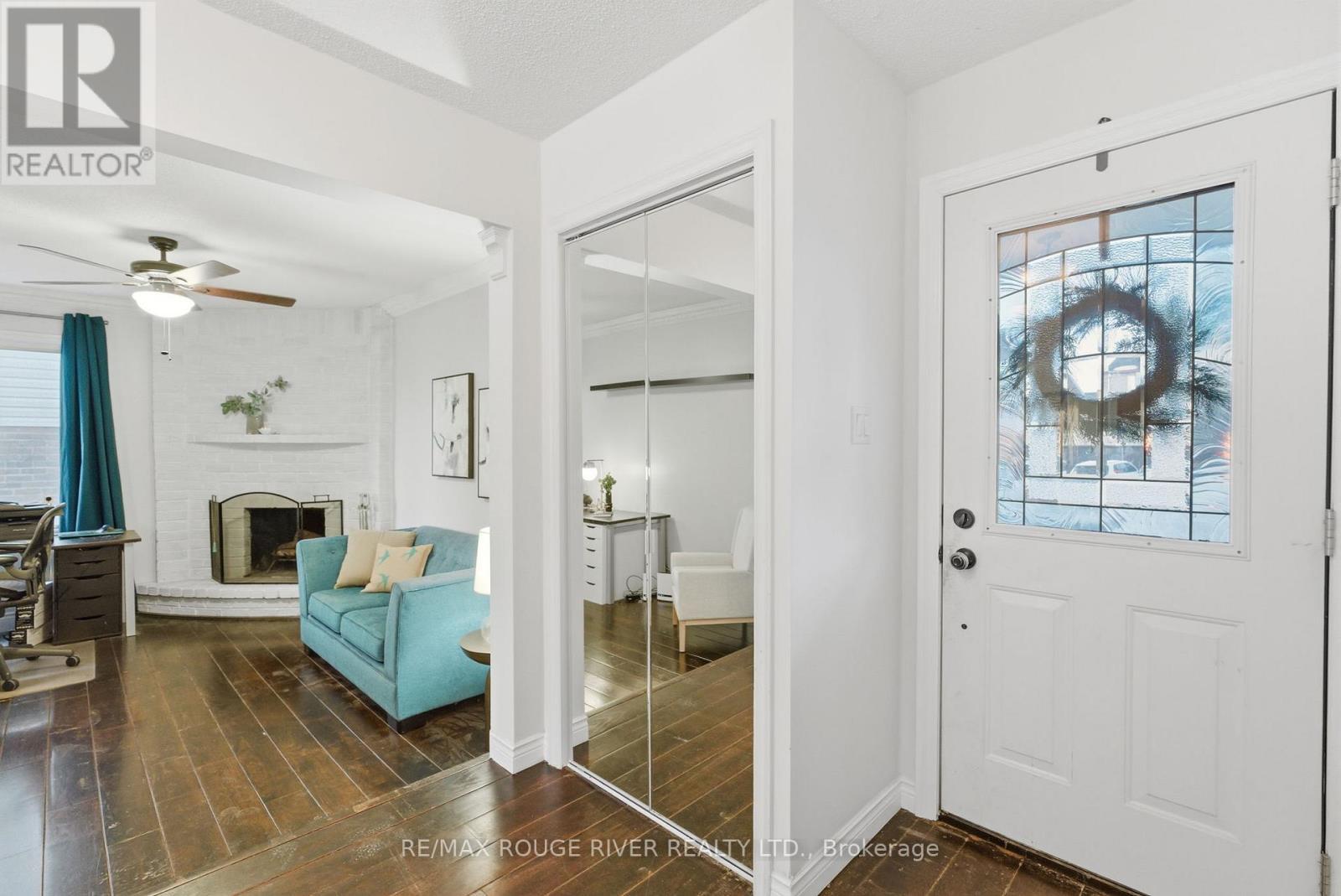 3 Corral Court, Whitby (Blue Grass Meadows), ON - Indoor With Fireplace