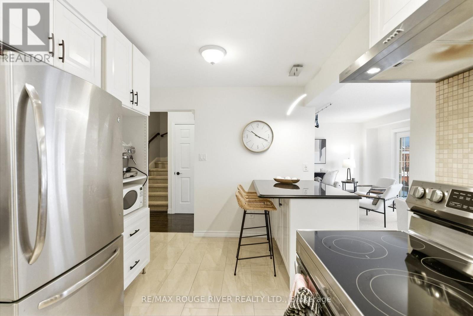 3 Corral Court, Whitby (Blue Grass Meadows), ON - Indoor Photo Showing Kitchen With Stainless Steel Kitchen