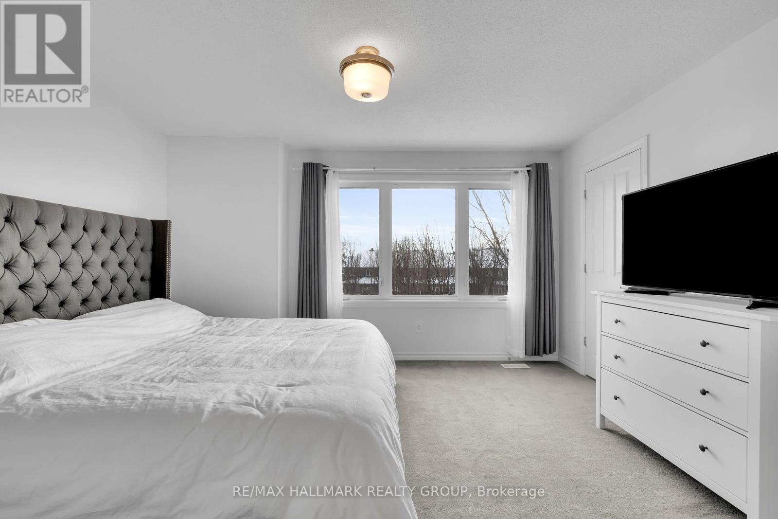 26 Barn Swallow Private, Ottawa, ON - Indoor Photo Showing Bedroom