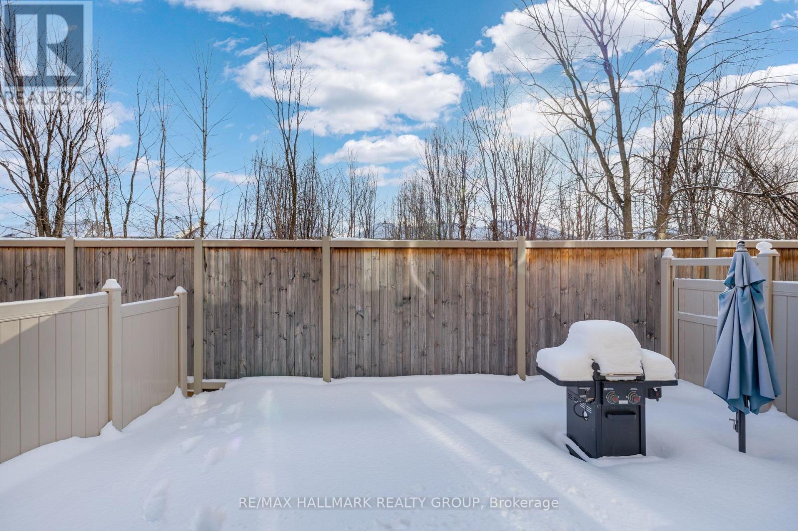 26 Barn Swallow Private, Ottawa, ON - Outdoor