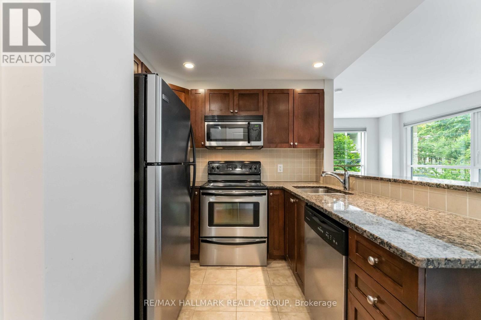 204 - 200 Besserer Street, Ottawa, ON