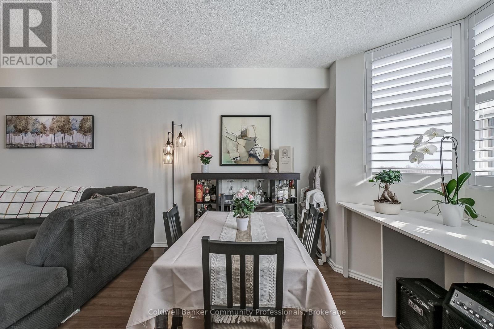 804 - 3845 Lake Shore Boulevard W, Toronto (Long Branch), ON - Indoor Photo Showing Dining Room