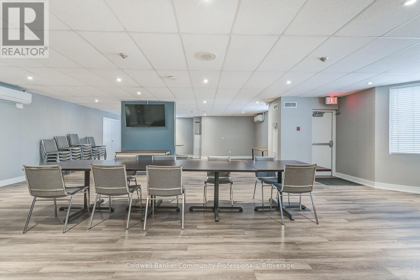 804 - 3845 Lake Shore Boulevard W, Toronto (Long Branch), ON - Indoor Photo Showing Dining Room