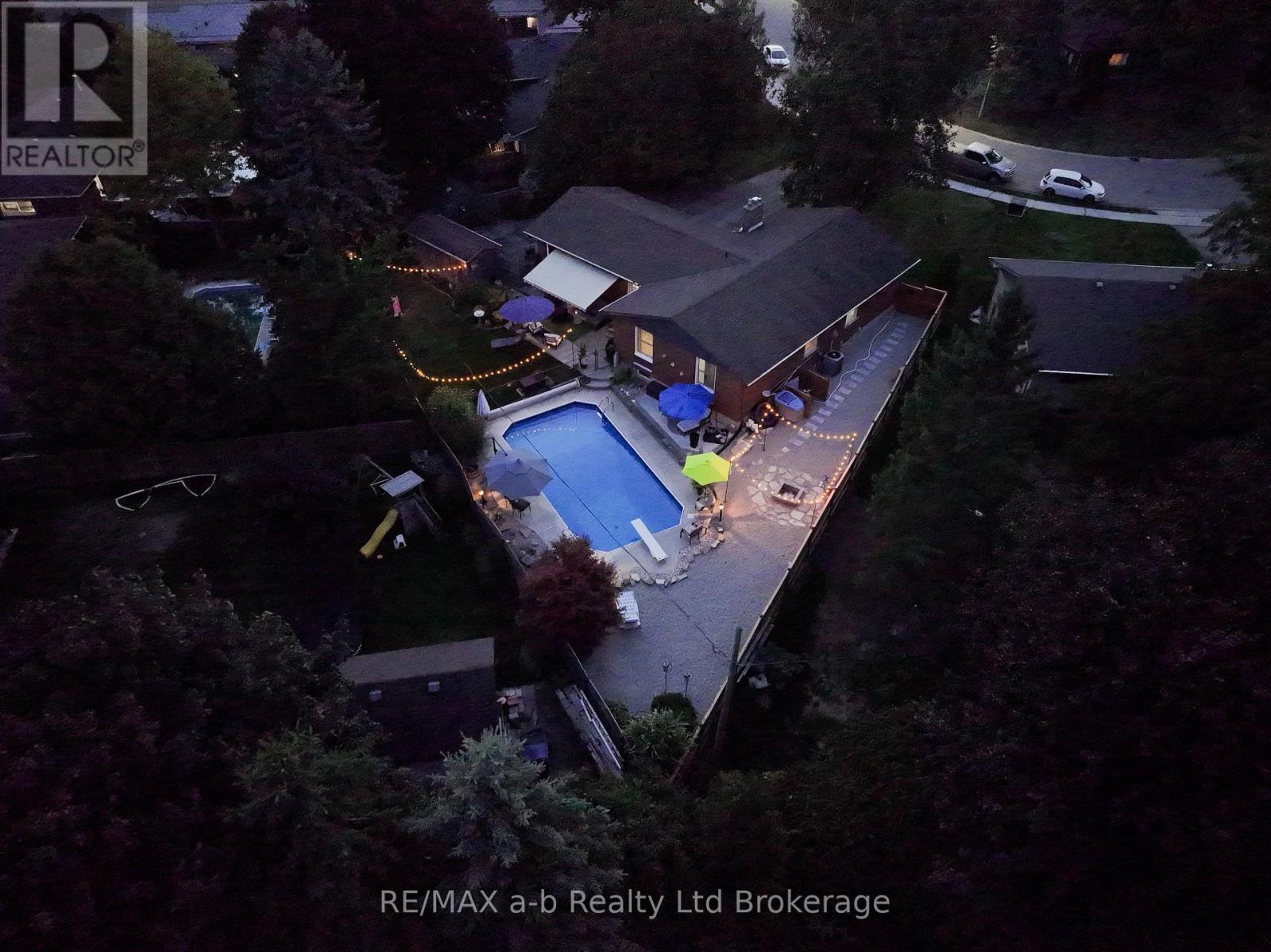 6 Camdon Court, Tillsonburg, ON - Outdoor With View