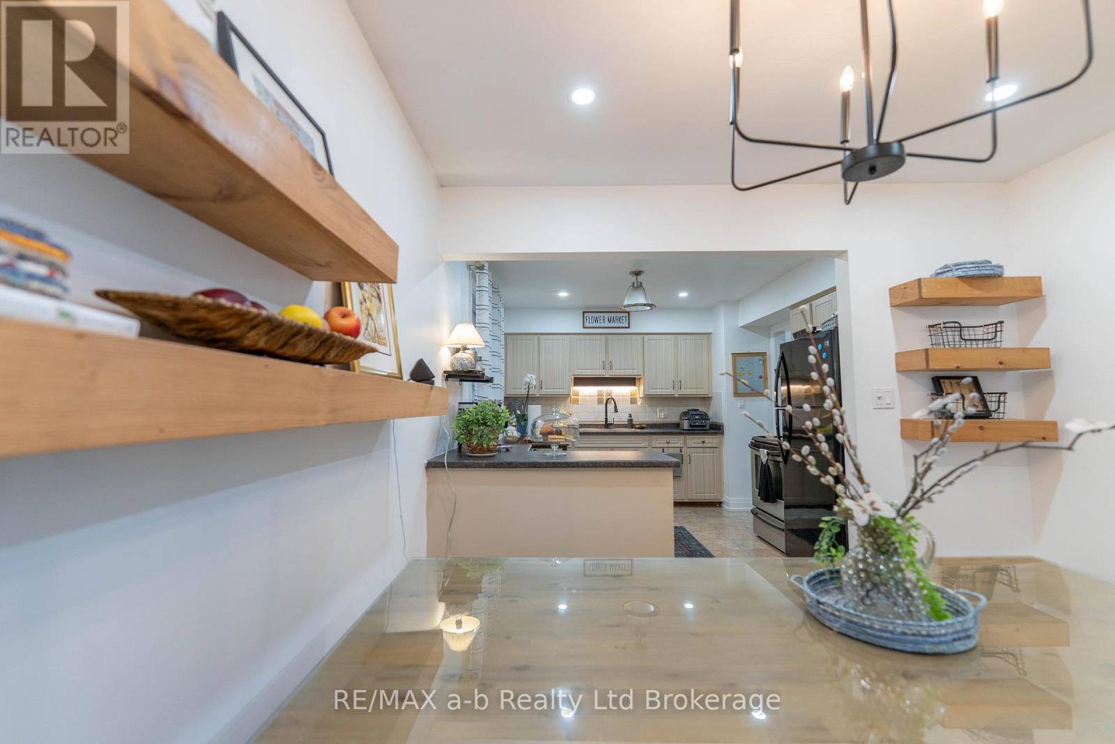 6 Camdon Court, Tillsonburg, ON - Indoor Photo Showing Other Room