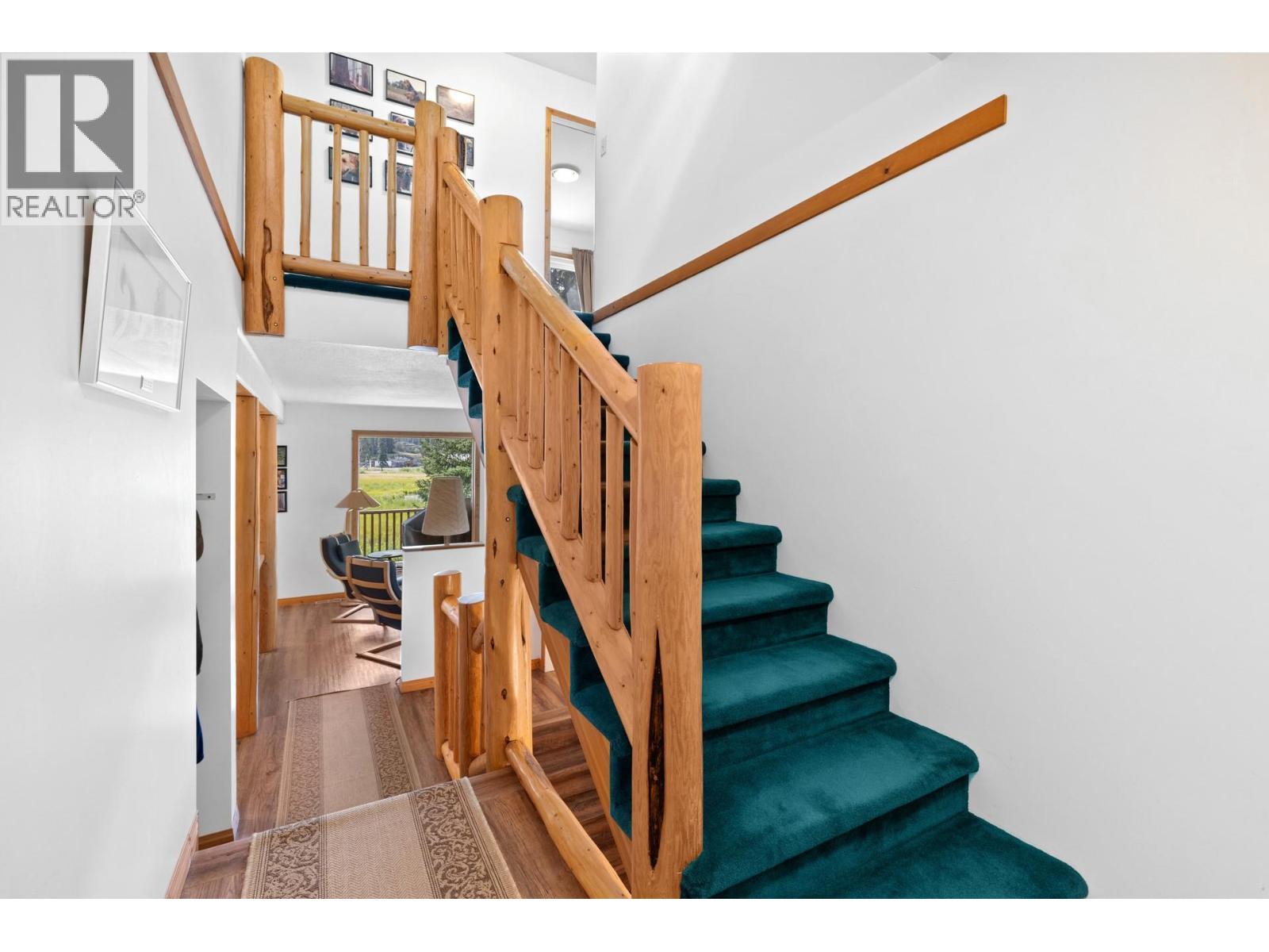 9245 Paradise Road, Kelowna, BC - Indoor Photo Showing Other Room