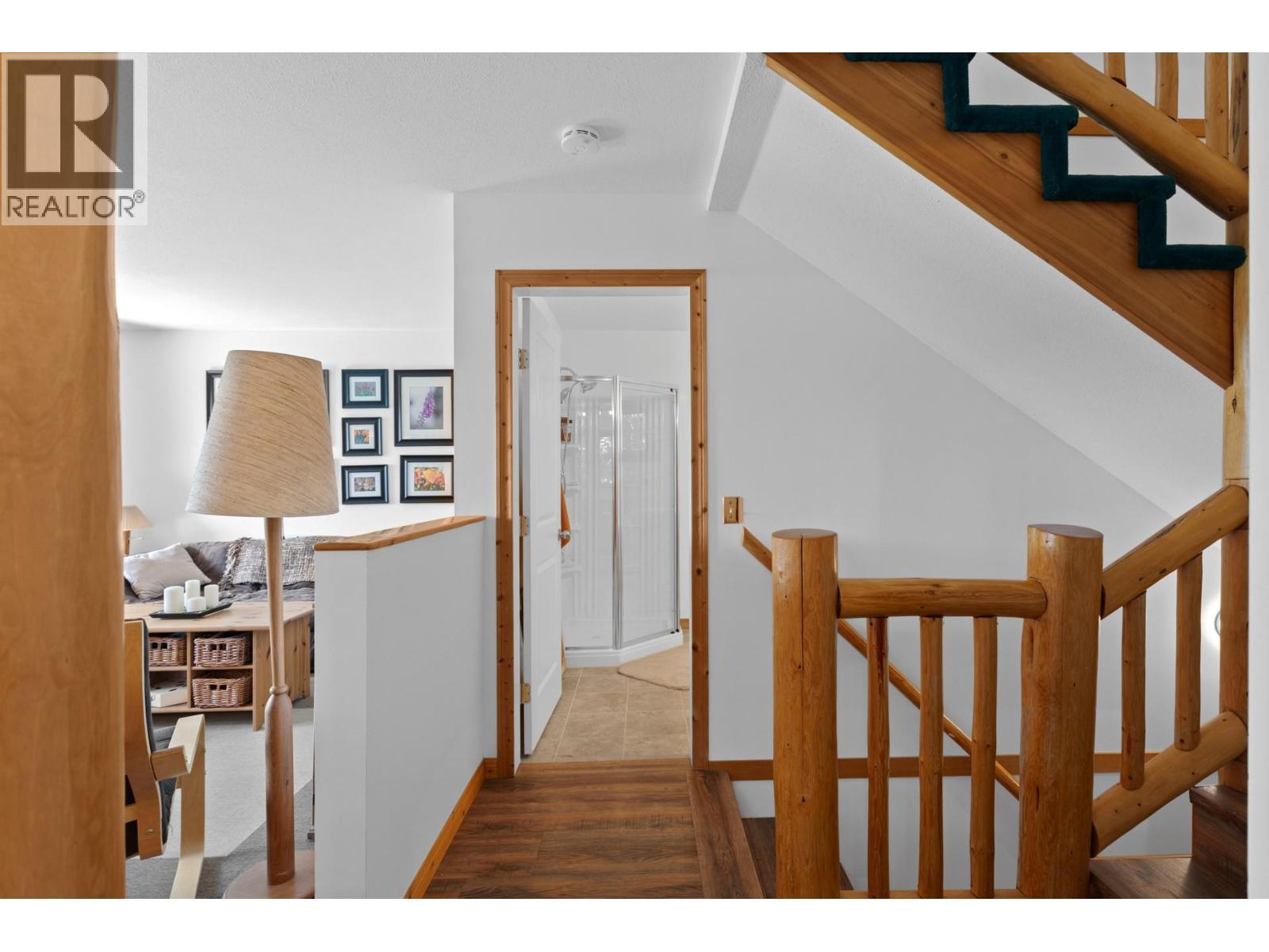 9245 Paradise Road, Kelowna, BC - Indoor Photo Showing Other Room