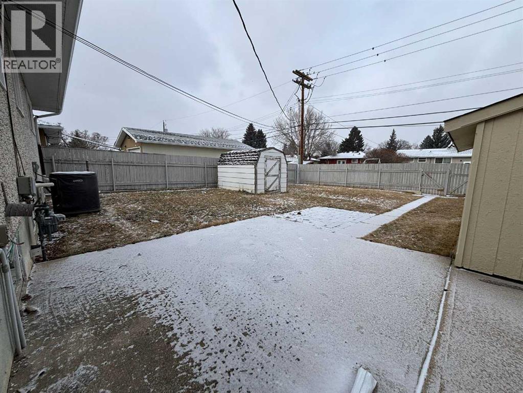 2407 5 Avenue N, Lethbridge, AB - Outdoor