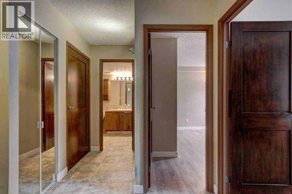207, 111 14 Avenue Se, Calgary, AB - Indoor Photo Showing Other Room