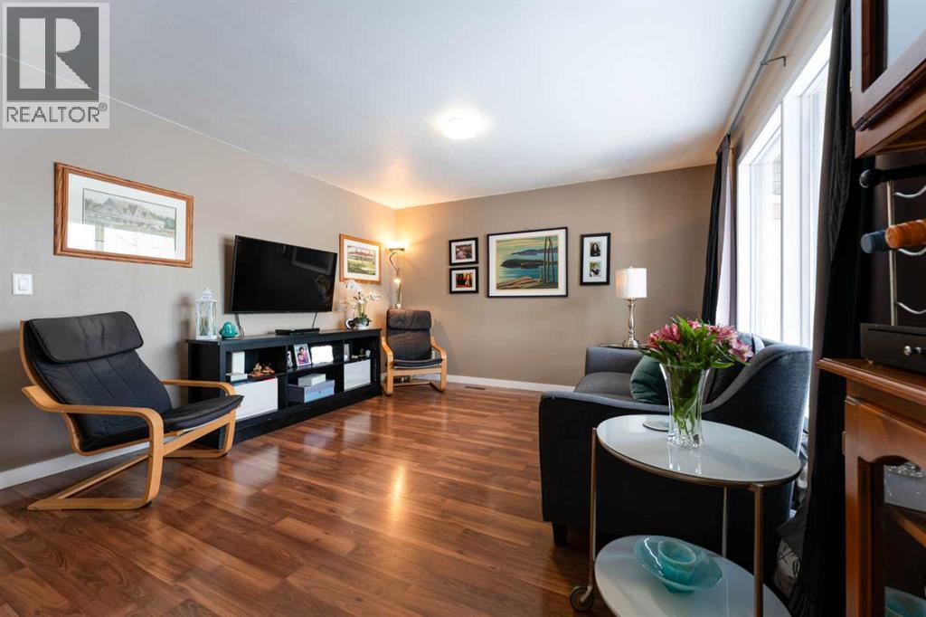 127 Shawmeadows Close Sw, Calgary, AB - Indoor Photo Showing Other Room