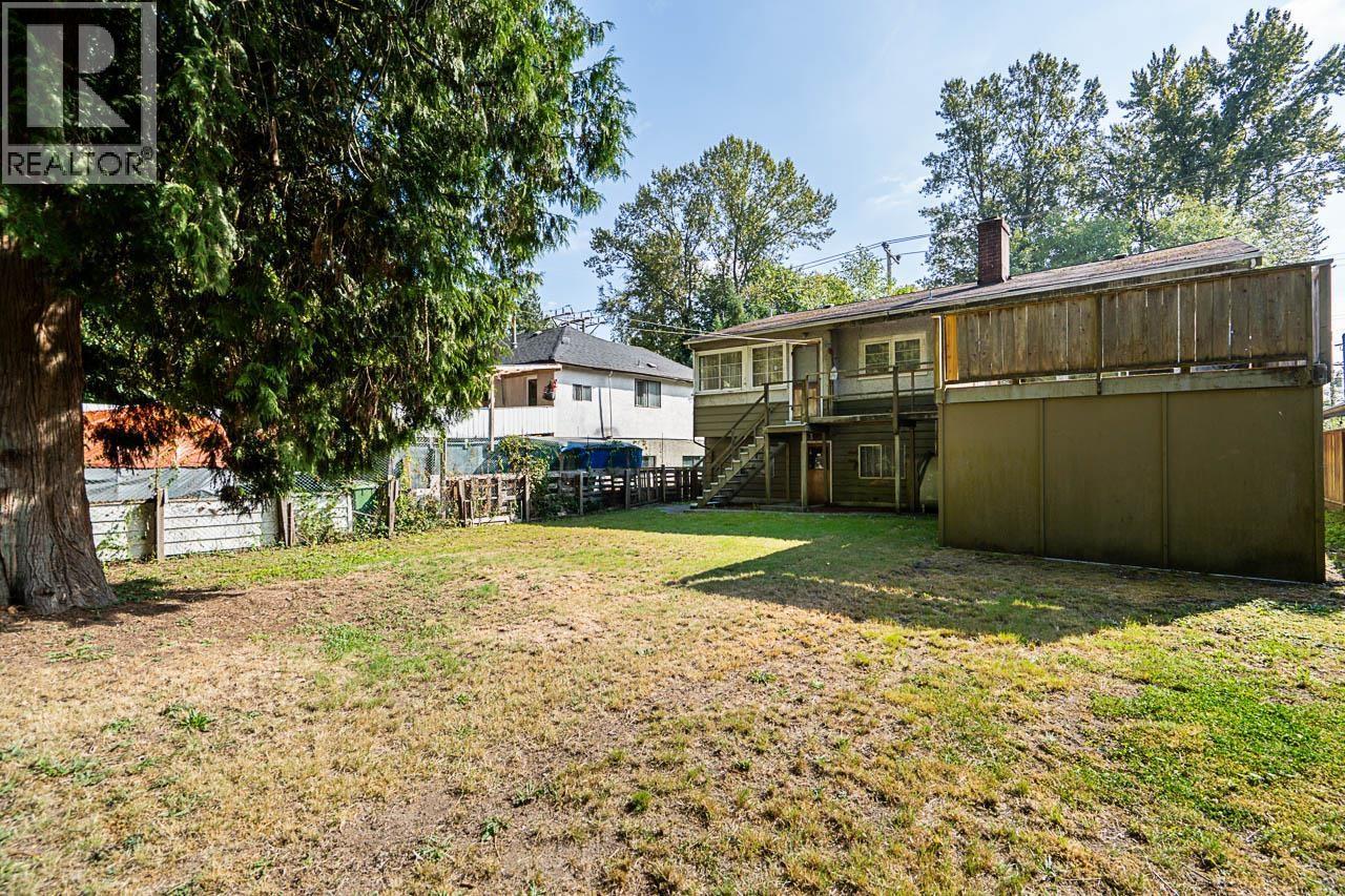 2212 Old Dollarton Road, North Vancouver, BC