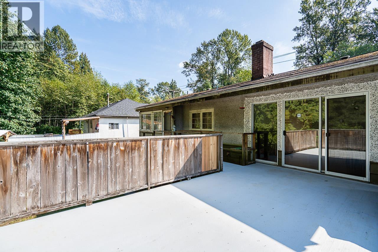 2212 Old Dollarton Road, North Vancouver, BC