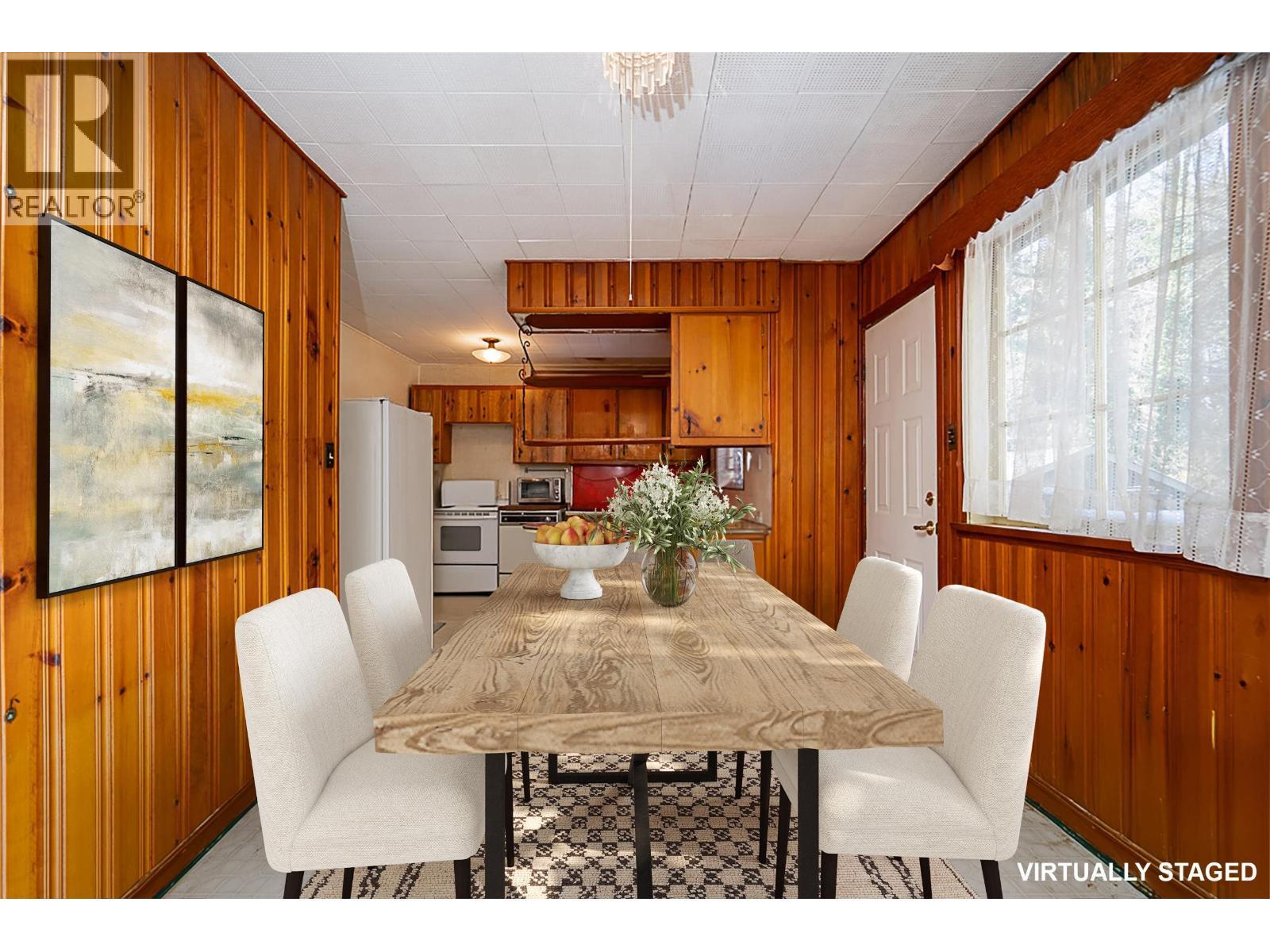 2212 Old Dollarton Road, North Vancouver, BC