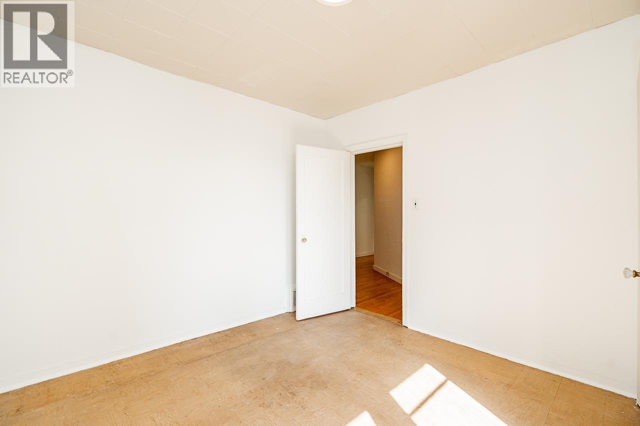 2212 Old Dollarton Road, North Vancouver, BC