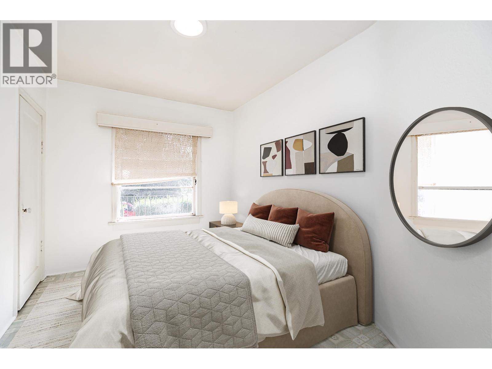 2212 Old Dollarton Road, North Vancouver, BC