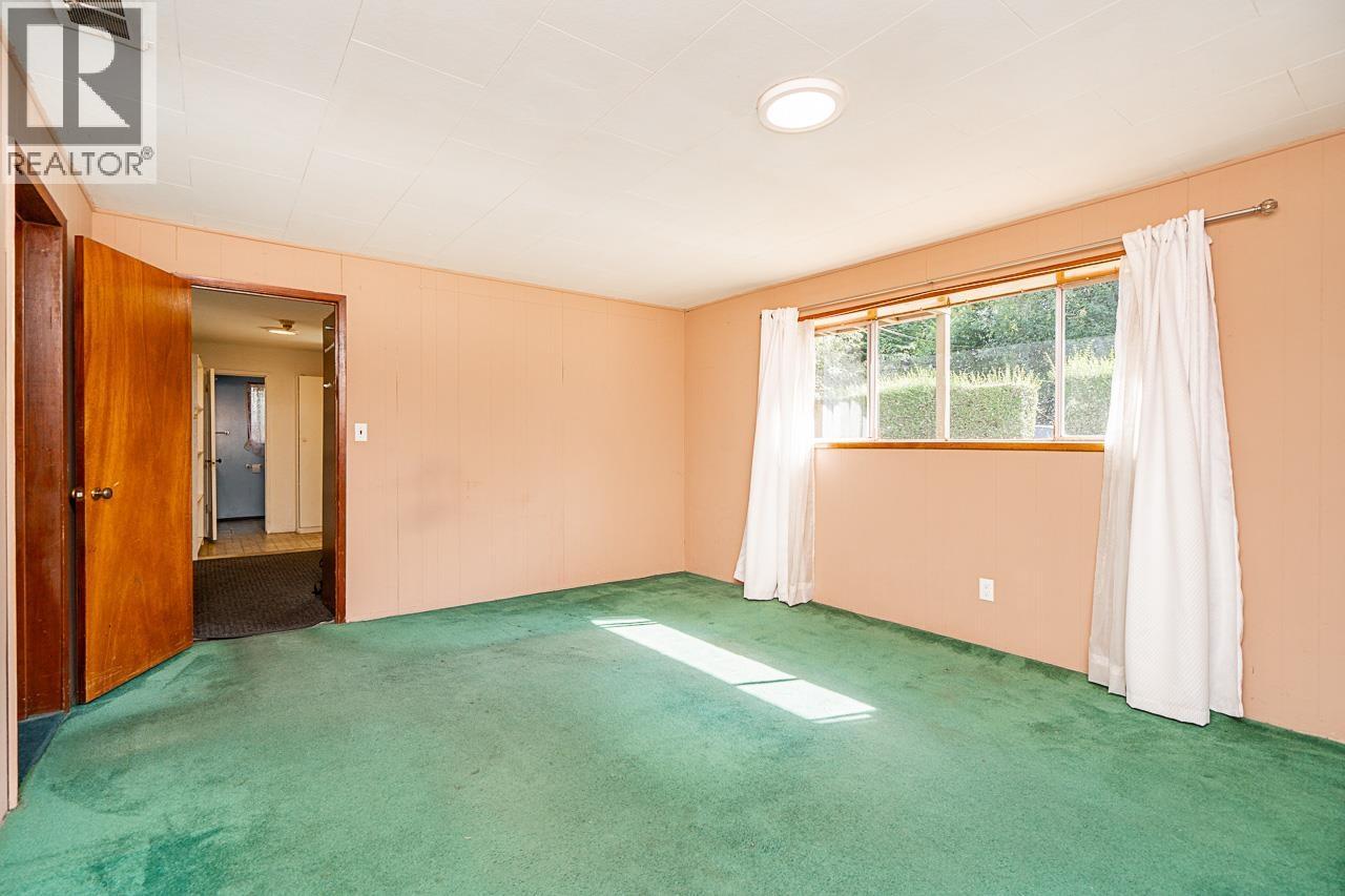 2212 Old Dollarton Road, North Vancouver, BC