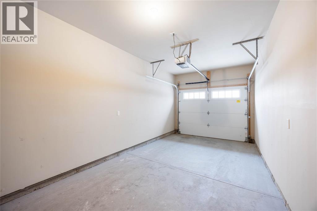 240 Bentley Avenue, Sarnia, ON - Indoor Photo Showing Garage