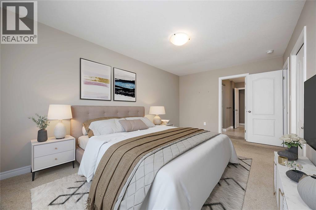 240 Bentley Avenue, Sarnia, ON - Indoor Photo Showing Bedroom