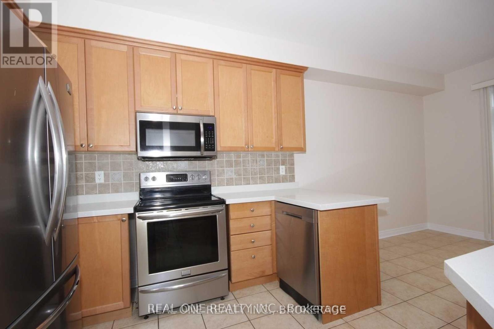 116 Mistywood Crescent, Vaughan, ON - Indoor Photo Showing Kitchen