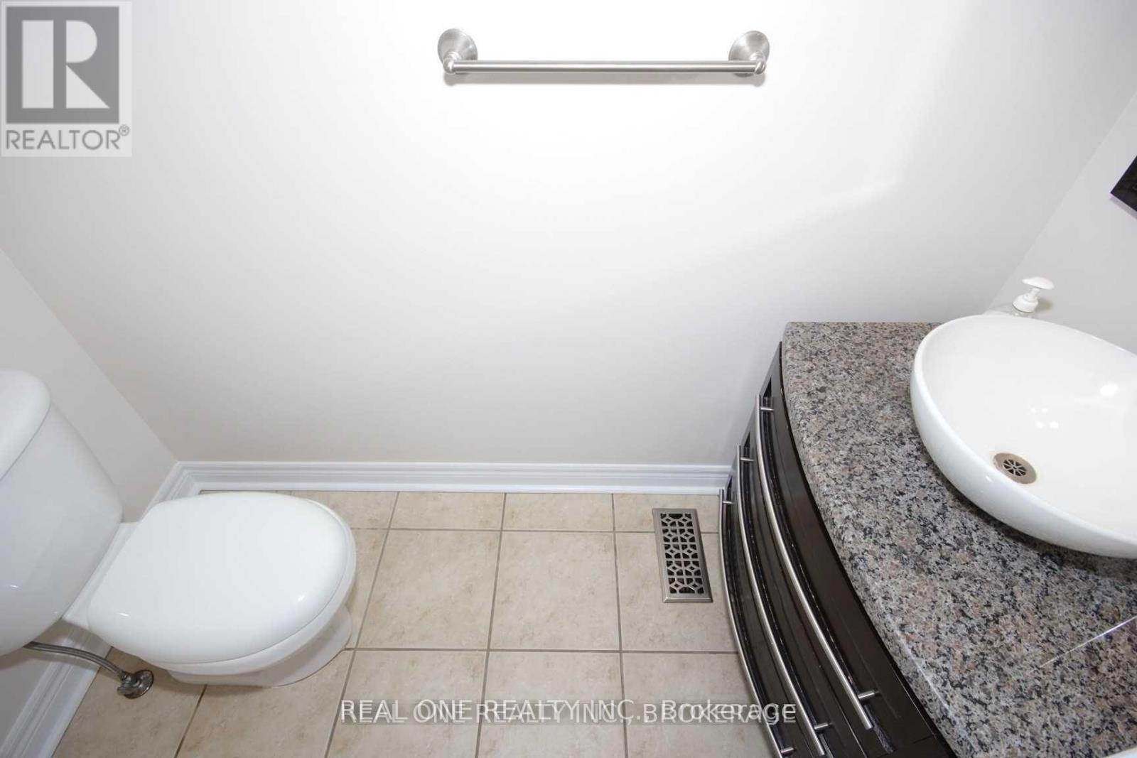 116 Mistywood Crescent, Vaughan, ON - Indoor Photo Showing Bathroom