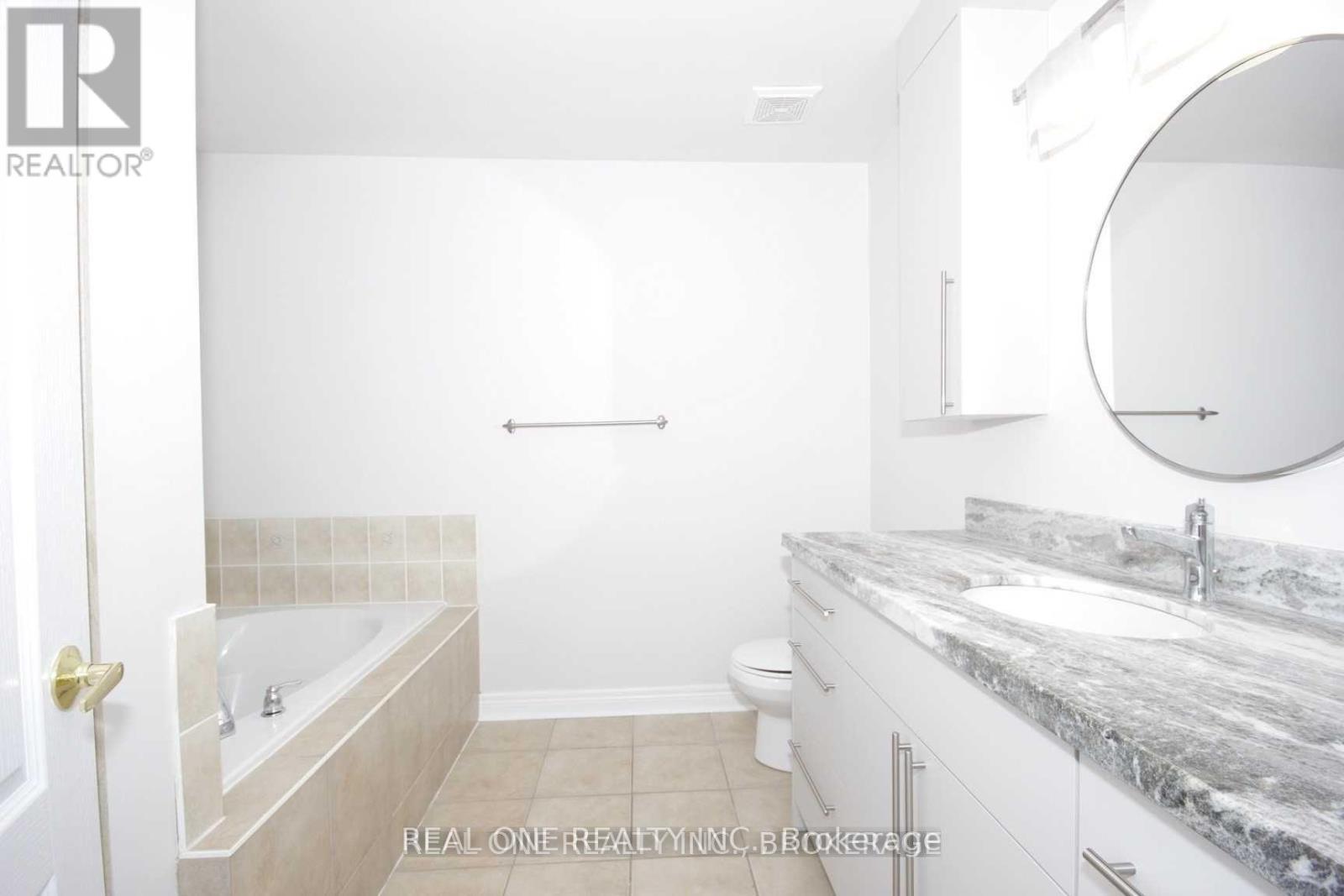 116 Mistywood Crescent, Vaughan, ON - Indoor Photo Showing Bathroom