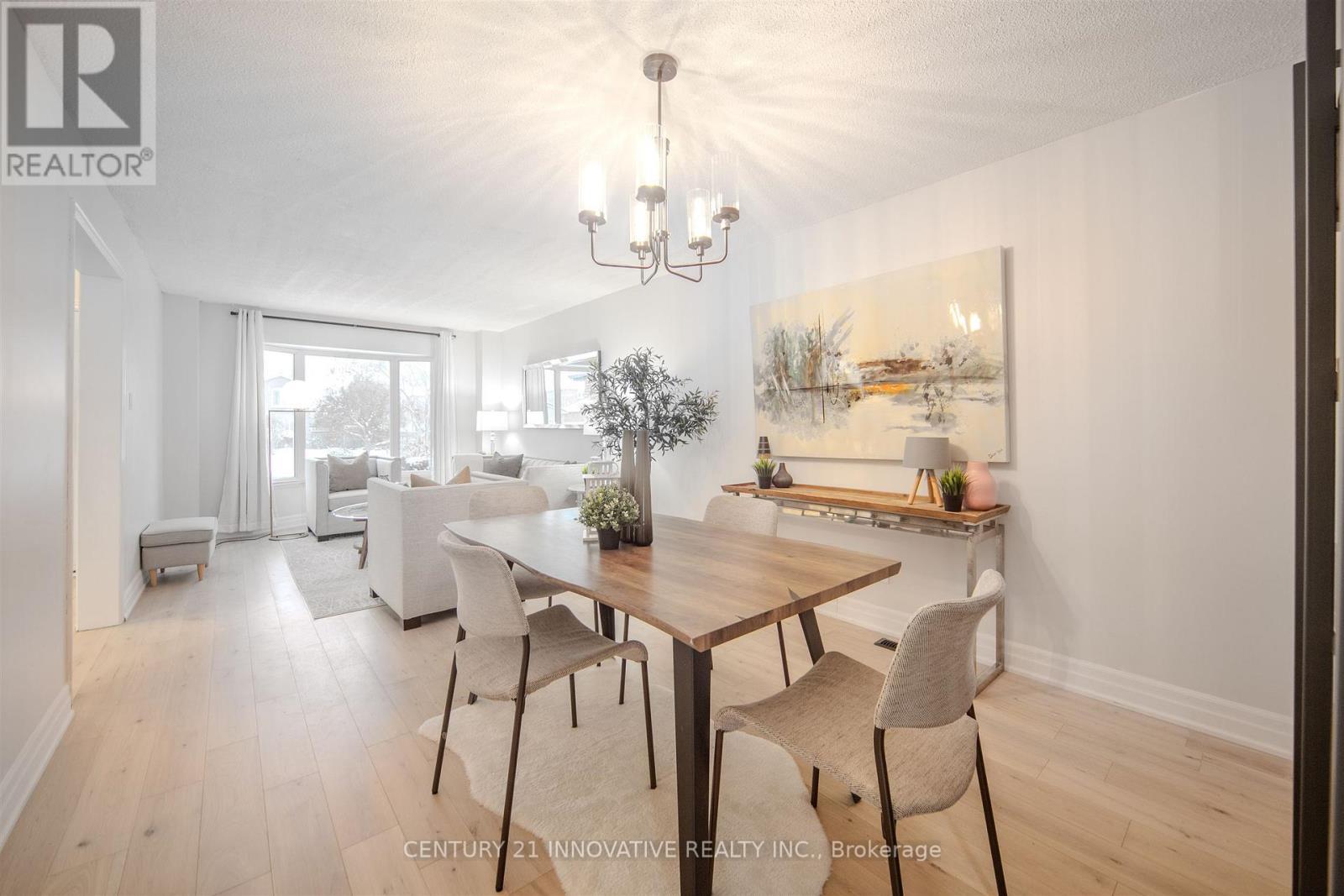 20 Muirbank Boulevard, Toronto, ON - Indoor Photo Showing Dining Room