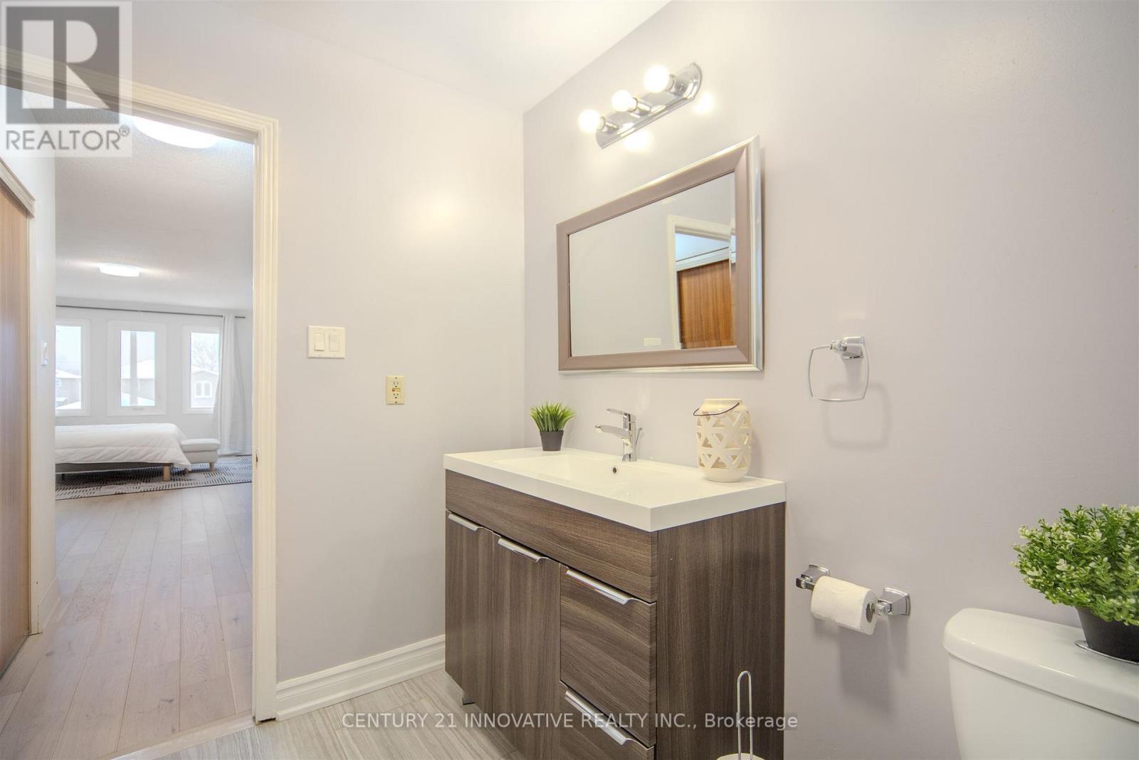 20 Muirbank Boulevard, Toronto, ON - Indoor Photo Showing Bathroom