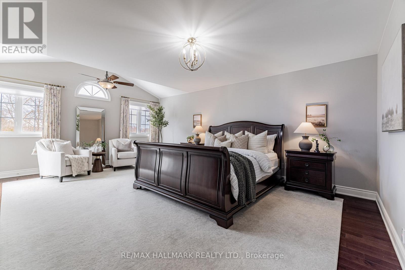 48 Stonecliffe Crescent, Aurora, ON - Indoor Photo Showing Bedroom