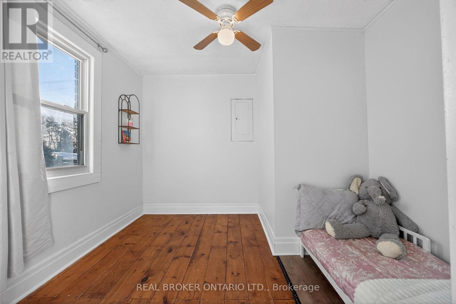 5520 County Road 90 Road, Springwater, ON - Indoor