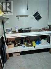 10212 8 Street Sw, Calgary, AB - Indoor