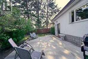 10212 8 Street Sw, Calgary, AB - Outdoor