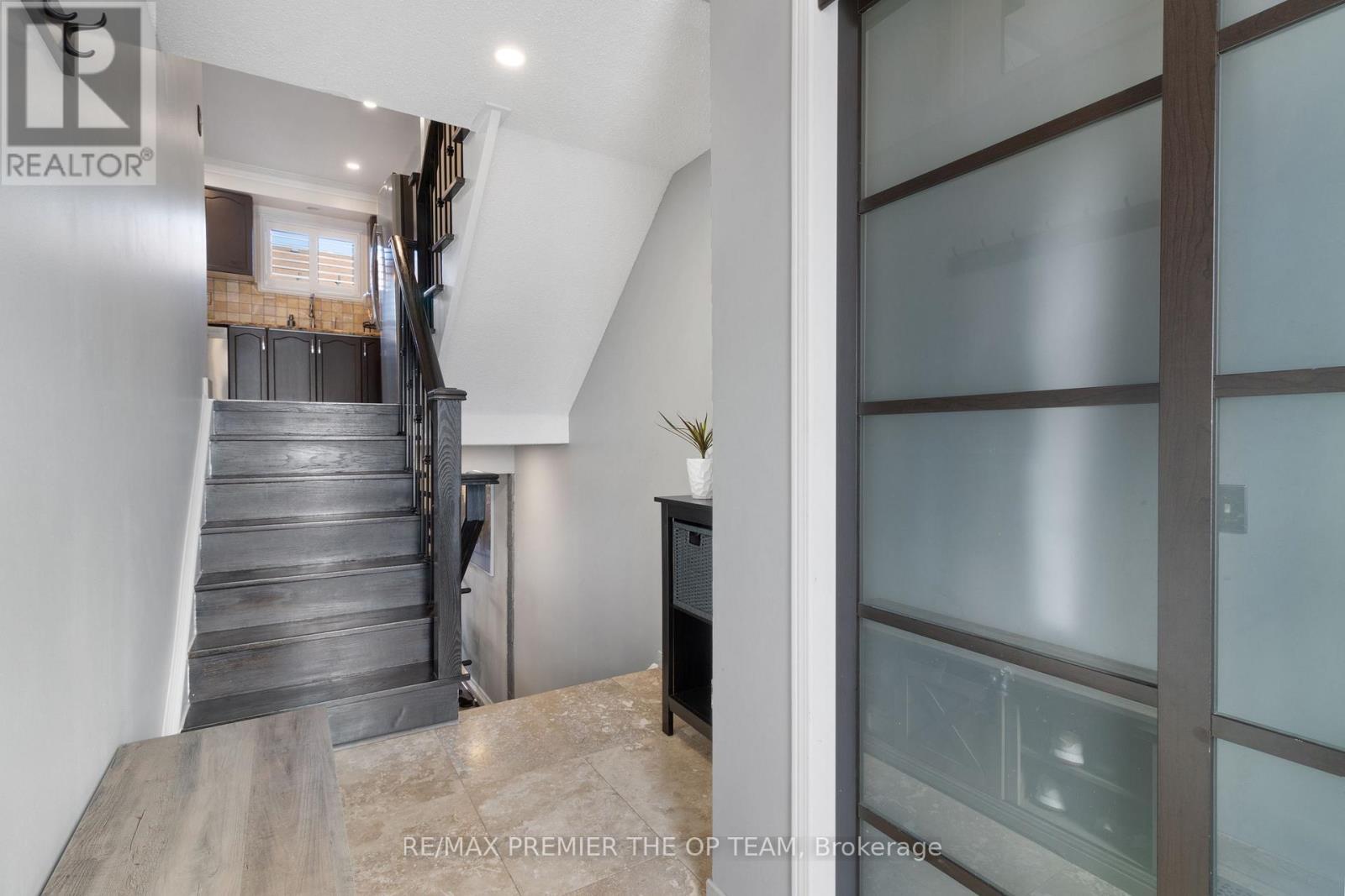 28 Kelso Crescent, Vaughan, ON - Indoor Photo Showing Other Room