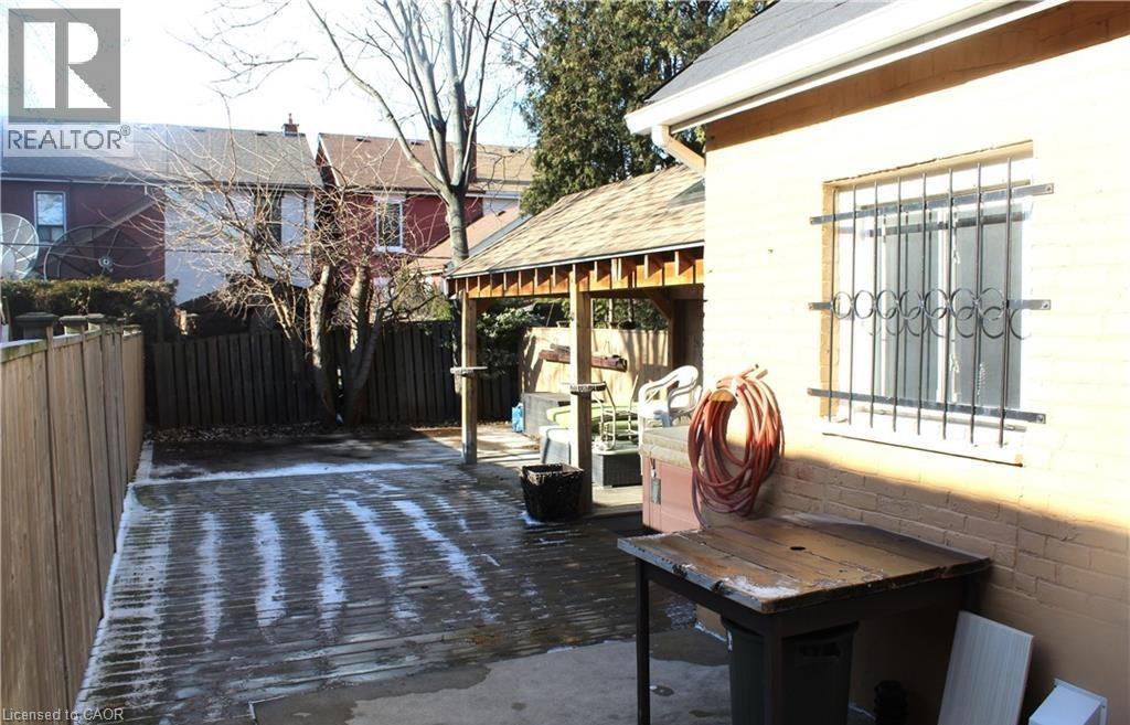 29 Oxford Street, Hamilton, ON - Outdoor With Deck Patio Veranda