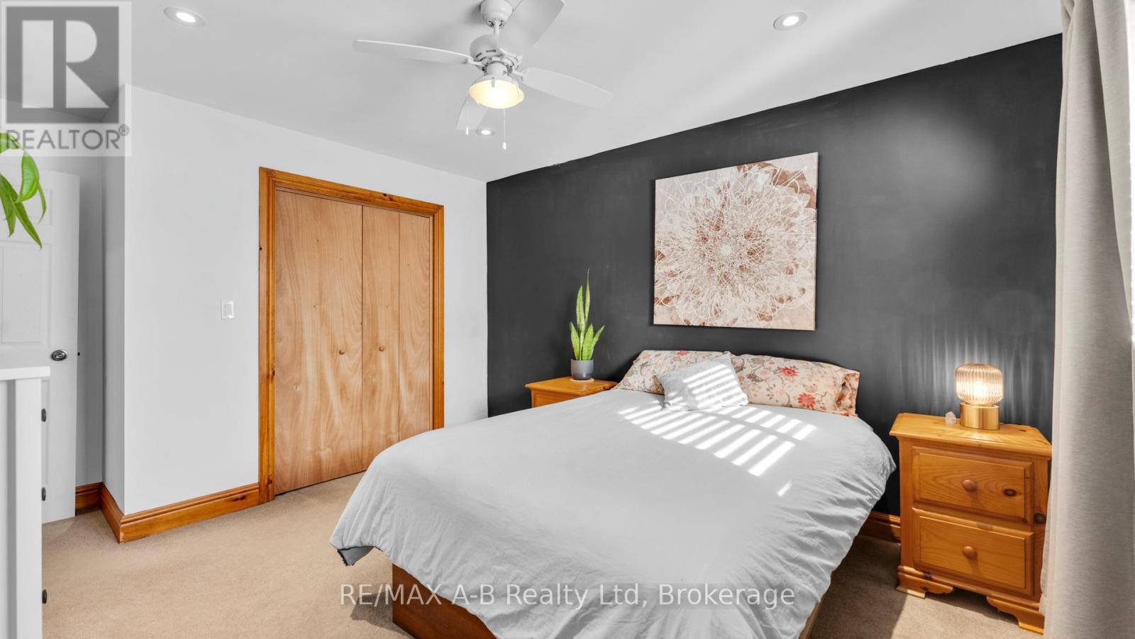 184 Henry Street, West Perth (Mitchell), ON - Indoor Photo Showing Bedroom