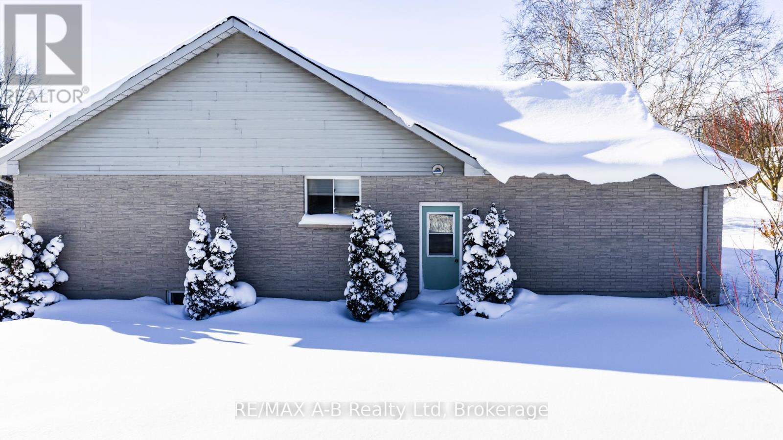 184 Henry Street, West Perth (Mitchell), ON - Outdoor