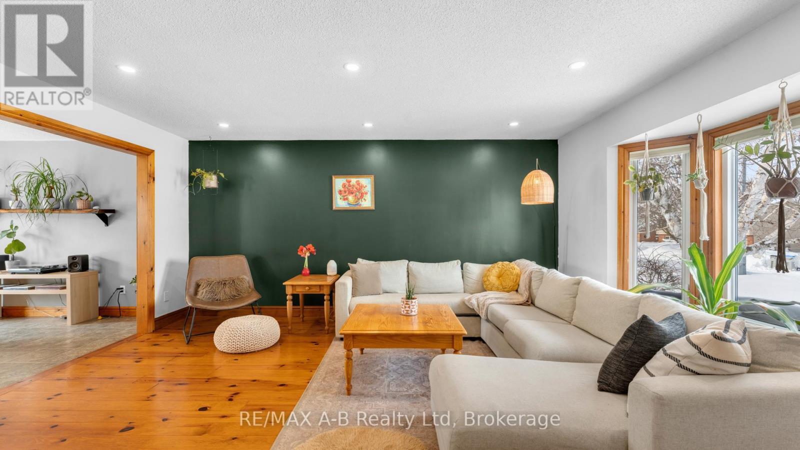 184 Henry Street, West Perth (Mitchell), ON - Indoor Photo Showing Other Room