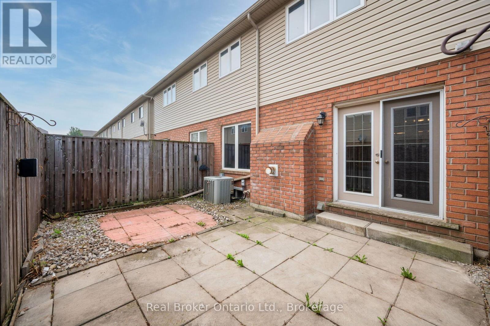 23 Bellflower Boulevard, Hamilton, ON - Outdoor With Exterior